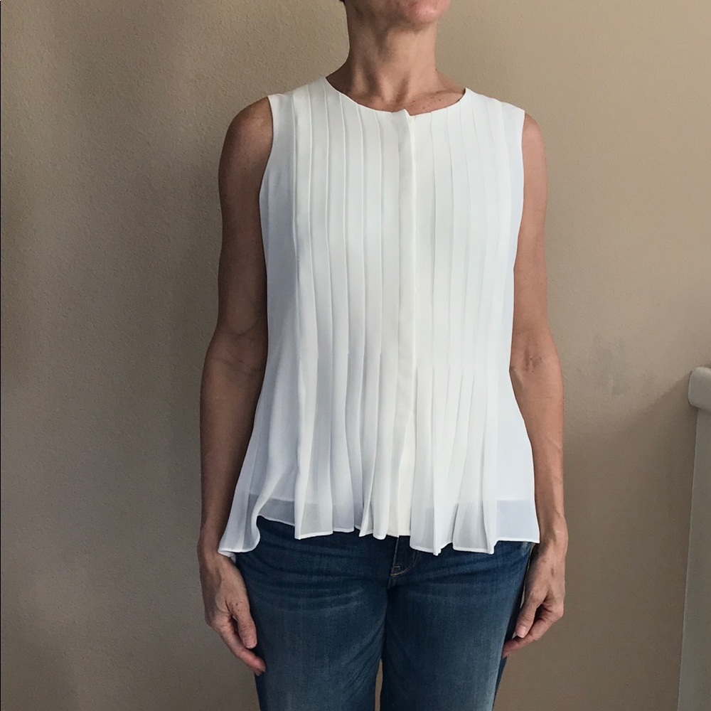 DKNYC Creme Silky Blouse Size Sm, Offwhite